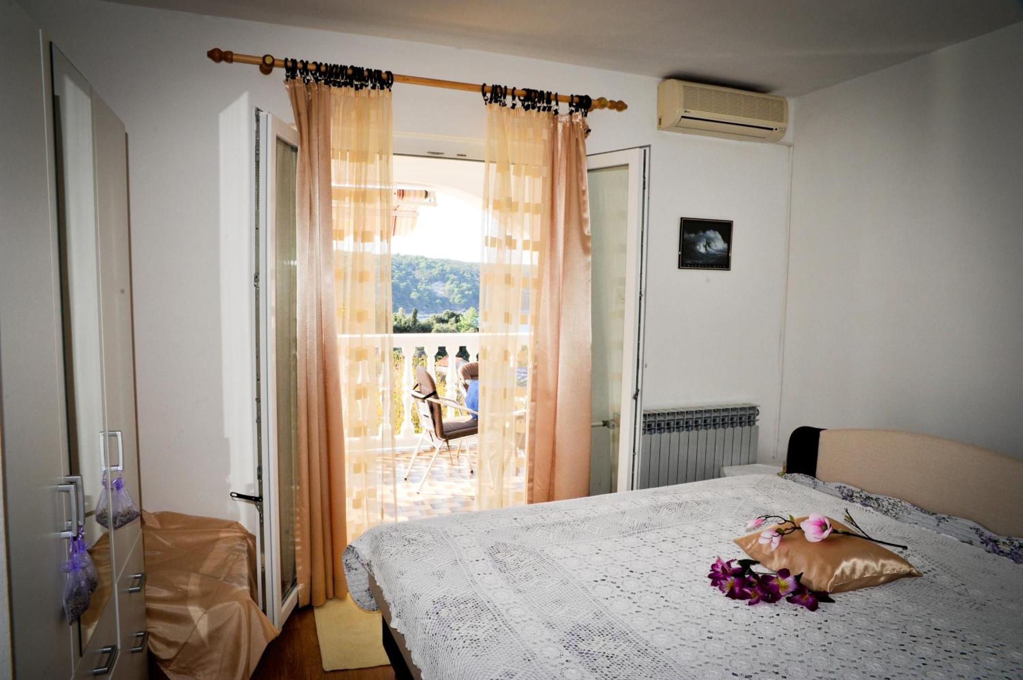Apartments With A Parking Space Kampor, Rab - 14998 Room photo